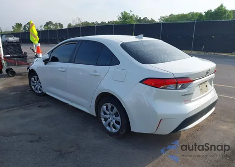 2021 Toyota Corolla Le z USA, uszkodzony, nr VIN 5YFEPMAE5MP163371